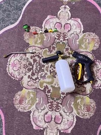 مسدس وبطل رغوه لبيع استخدام قليل يعني يومين لو 3 بعده بل كارتون مأخذه ...