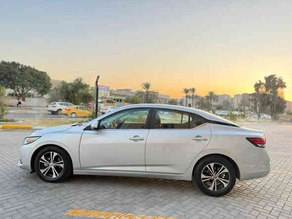 للبيع – نيسان سنترا 2023 SV
الموديل: SV
المحرك: 2.0 بنزين – بدون تيربو
نظام الدفع: أمامي
ناقل الحركة: أوتوماتيك
اللون: أبيض
حالة السيارة: دخول جديد من أمريكا

الأضرار:
 • صبغ باب عكس السايق
 • صبغ باب خلفي
 • جاملغ صبغ 
لا يوجد أي ضرر على الشاصي أو الميكانيك

الحالة الميكانيكية: محرك، گير، شاصي بحالة ممتازة
عداد المسافة:29 كم فقط

المواصفات:
 • تشغيل بصمة
 • شاشة كبيرة
 • كاميرا رجوع
 • بلوتوث
 • تحكم مقود
 • أيرباغات كاملة
 • سيارة اقتصادية جداً وقليلة الصرف

للمعاينة والتواصل: *********** 
متواجد واتساب 

⸻ بغداد
