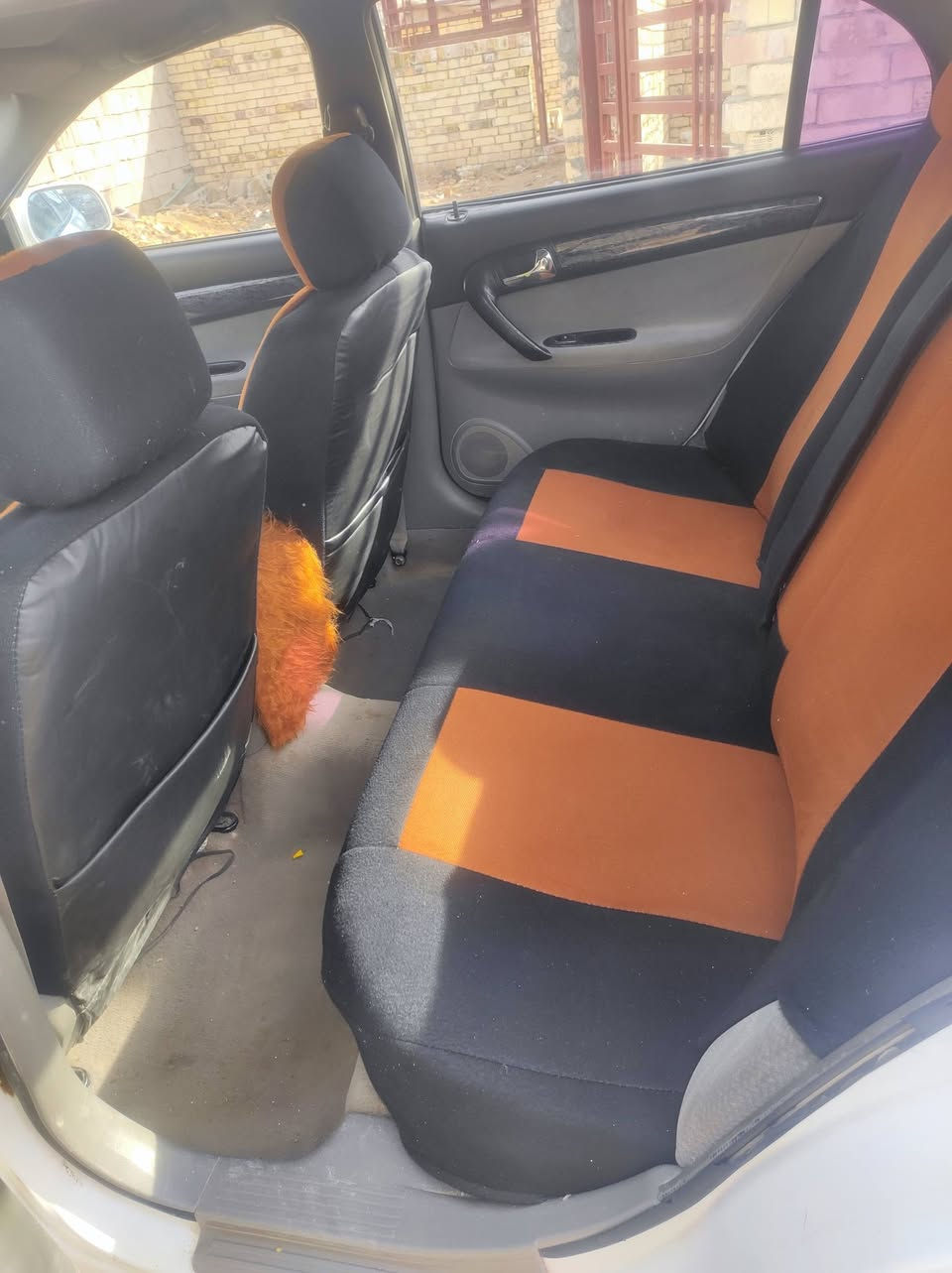 السلام عليكم 
شوفرليت ابيكا كوري موديل ٢٠٠٦ رقم بغداد انكليزي بأسمي جاهزه من كلشي
 مكفولة من الضربة 
تدفئة وتبريد 
گير ومحرك شرط
 كهربائيات كلها شغالة 
سنوية لغاية ٢٠٣٠ 
بيع او مراوس بخصوصي حسب القناعة للتواصل ***********
غير متواجد على النت السعر المطلوب ٥٥ ورقة قابل للتفاوض
