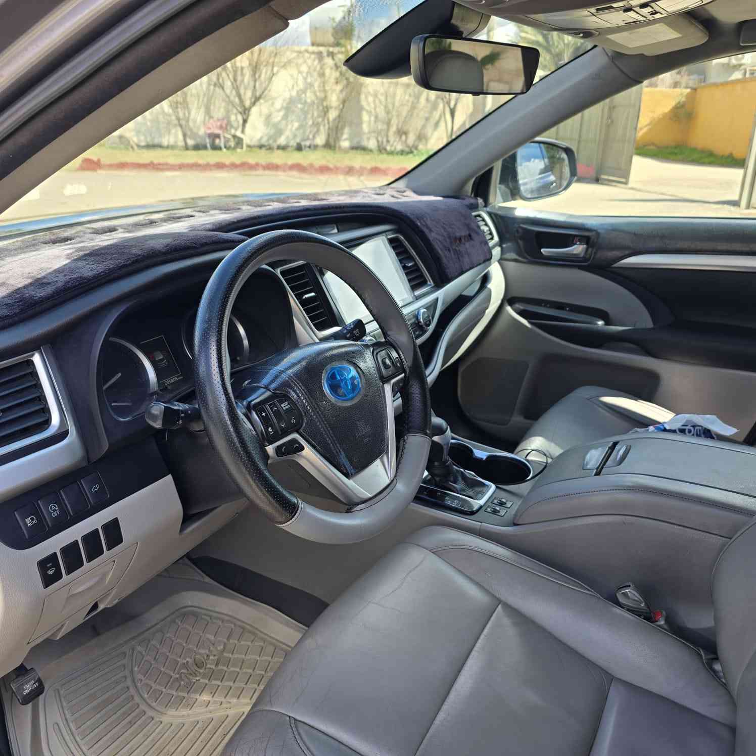 السلام عليكم هايلندر 2018 فول مواصفات محرك 6 مامفتوح كشن كهربائي صندوق كهربائي بصمه صدر جديد تواير جديد رقم كركوك شرط التحويل هزه جديده ضرر بونيد بدون دواخل
يرهم مراوس 
السعر 230$ وبيها مجال
للاستفسار ***********
