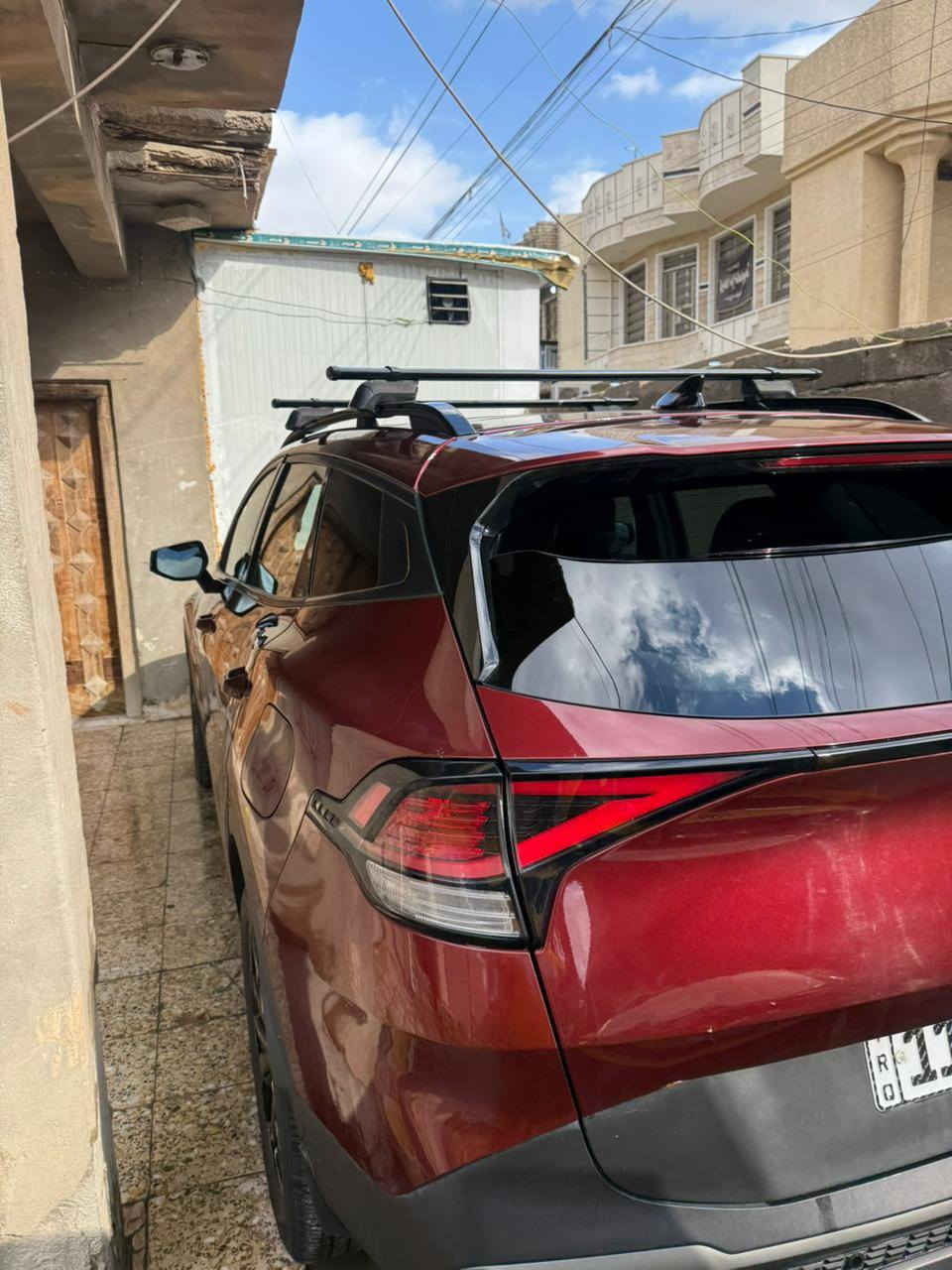 ‏2023 Kia Sportage X Line
كيا سبورتج إكس لأين دخول

موديل 2023  ‌‎
 (4) سلندر محرك 2500       
فول  موصفات    
عداد المسافه:17 ميل 
مواصفاتها :
.بصمة  
 شاشة كبيره لمس
كاميرا دوارة 
رادارات  /رادار جانبي /رادار خلفي
 حساسات خلفي 
خرائط 
 كشنات تدفة‏ 
 كشنات جلد .
 دفع رباعي فور ويل
نزول منحدرات                                                    
كشنات كهرباء
.تبريد قطعتين 
.اوتوهولد .  
ويل كروم 
مسجل ناطق
بلوتوث USB ابل كار بلاي والاندروير . 
 حاجب ليد
.نقطه عمياء
.اشاراة بالمراياة الجانبيه                                     
. فول تحكم ستيرن                                             
. كير أوتو + عادي.                                              
-اوتو بريك.                                                         
. بريك بصمة.                                                      
‏Led .+  زينون
.شحن اللاسلكي                                                            
. ‏داخل اسود جلد 
. نضام قياده اربعة
. مثبت سرعه
. تحديد مسار 
. دمامات صوت  
.لايت بلادي Led +  زينون ‏دبل زينون اصلى . 
. رادار الخطوط البيضاء 
‏.شاشة إلكترونية
 تشغيل عن بعد 
‏-AUTO HOLD
‏Auto start 
مكان السياره بغداد 
مكفولة كفاله عامة حادث فقط تاير ***********
السعر 235 وبيها مجال بسيط
