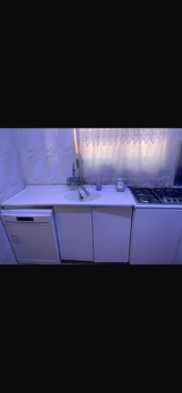 كاونتر خشب تركي • سنك مرمر • نظيف