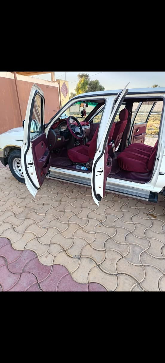 بيك أب  دير ٢٠٠٨ ***********
محرك گير شرط.. 
صبغ مابيها 
طخم تواير جديد 
رقم  دولي مسطرة 
سنوية ل ٢٠٣٠ 
السيارة بأسمي
وجاهزه ما يعوزها برقي 
وكوبون بانزين بيها 
شرط ع الفحص 
التواصل عرقم 
***********
 المو شراي لا يتواصل
