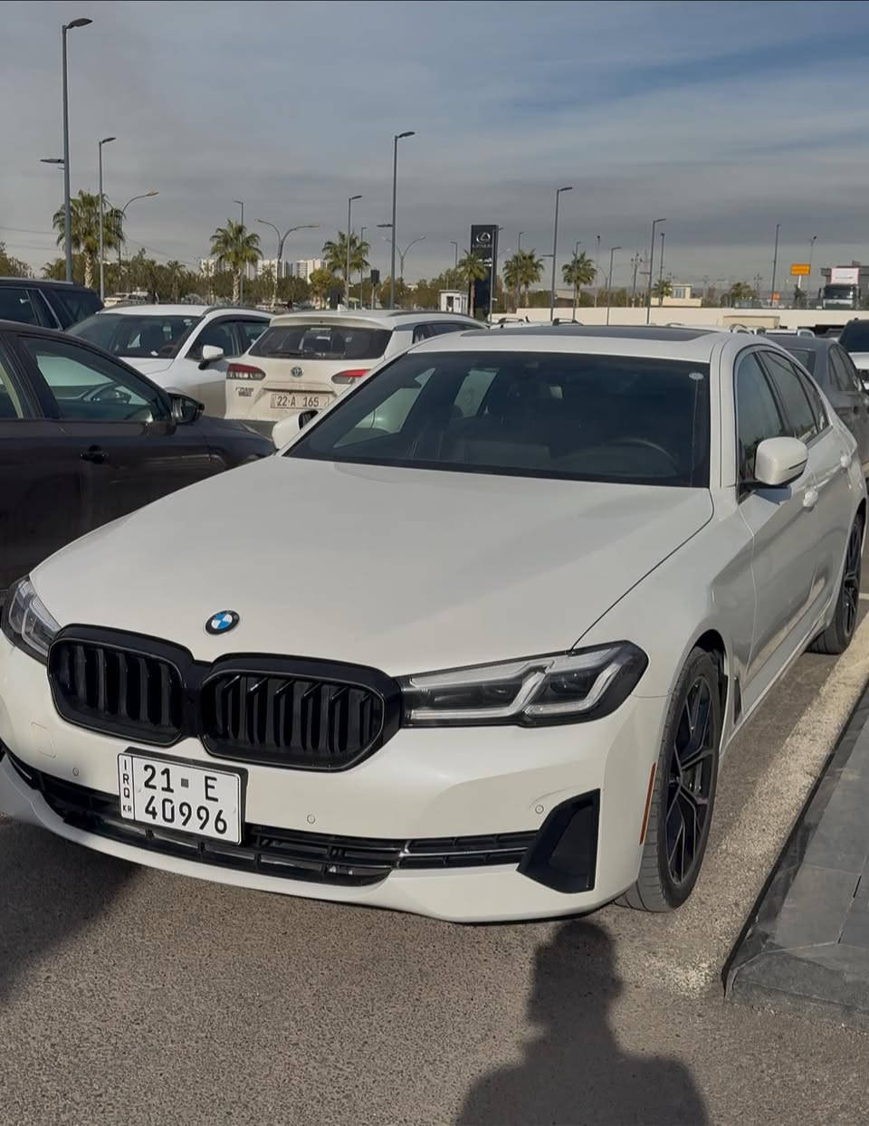 BMW 2023 530 XI
BMW 530i 2023 xDrive
مواصفات اكس درايف يعني دبل اكسل
داتاشو و كاميرا و حساسات ٣٦٠
كشن و ستيرن هيتر و خزن و كشن ٧٠٠
اوتو هولد و اوتو ستارت ستوب و وايرلس جارج
اوتو لوك و انلوك و بها بصمتين
ماشية ٤٧ ميل فقط و قابل للزيادة
دعم خفيف نص جملغ خلفي صبغ فقط
ما بها اي اشارة او ميسج
تم فحص السيارة من يم اوتو جيك ما بها اي مشاكل

السيارة نضيفة و كلش حلوة كير و مكينة بشرط على وضع الشركة
مكان اربيل للسعر و تفاصيل ***********
