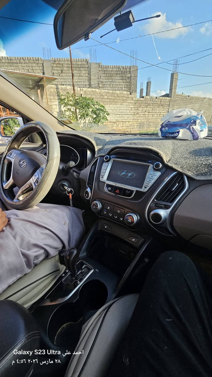 سلام عليكم للبيع سيارة هونداي توسان ٢٠١٢ وارد أمريكا 🇺🇸 

سيارة خير من الله كامل من كل نقص تبريد ثلج شاشة كبيرة
 كمرة خلفية 

العنوان ديالى بعقوبة تقاطع الطرق والجسور 

السعر ١٤٠ وبيه مجال للطيبين ❤️

رقم الهاتف ***********
