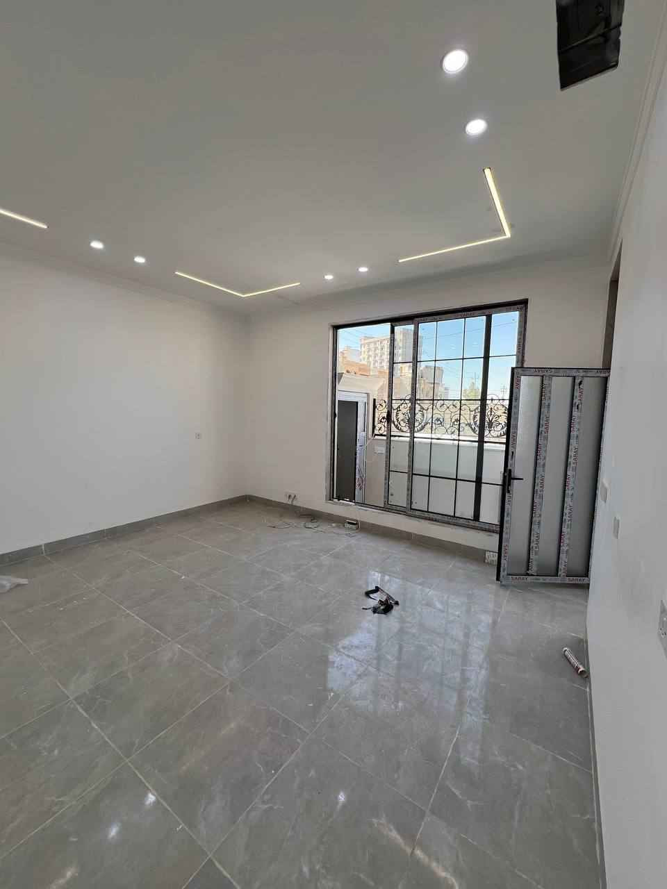 سند طابو يتسجل بإسم اي عراقي
🔘أربيل-حي هفالان قرب شارع كويه وقرب شارع100متري
➖منزلين زيرو للبيع  ركن وصف الركن
➖مساحة 104m+104m
➖تتكون من-4غرف نوم-استقبال -مطبخ -مجموعة صحيات-
للتواصل 📞

***********
**************
♦️في حال لم يتوافق العقار مع رغبتكم او لم يكن بقدر امكانيتكم يمكنكم التواصل معنا على واتس اب للأطلاع على اكثر عدد من العقارات المتوفرة أربيل, العراق
