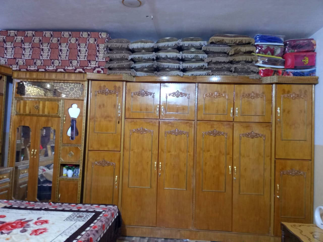 غرفة اخشاب للبيع للاستفسار ***********
