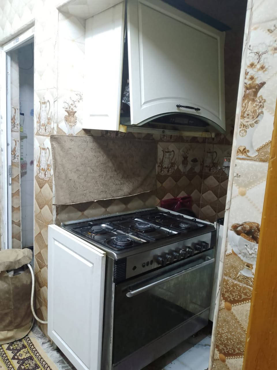 للبيع تسكام نضيف جدا مكان حي الوفاء ***********
