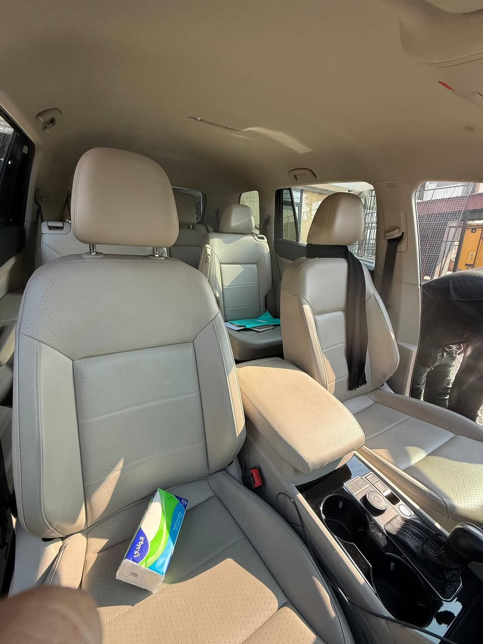 اطلس موديل 2023 se
ماشي 50km 
الضرر كما واضح بل صور بدون ايرباك V6
رقم صلاح الدين جديد مشروع وطني 
مكان السيارة سامراء 
للتواصل *********** واتساب
