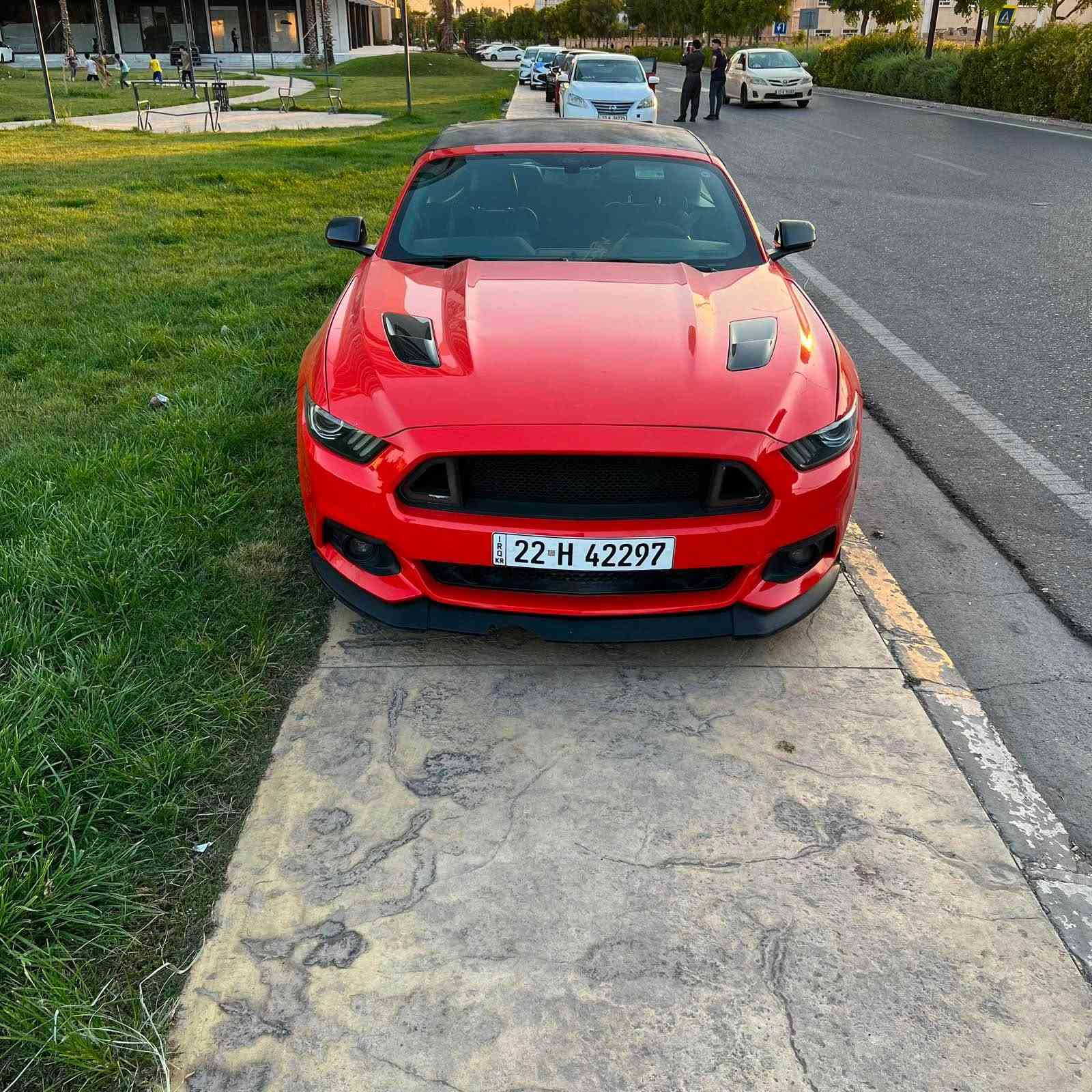 مۆستانگ GT2016 v8 
سەیارەکە مواسەفات پریمیۆکە حەوت رەنگ فوول مواسەفاتیەتی  وە گێروو مەکینەو هەموو شتێکیشی بەشەرتە
لە رووی قوەتیش ستەیج یەکی لەسەرە زۆر بەهێز کراوە وە دەگشنی گەرمی سپۆرتی لەسەرە بۆ سەوتی گزۆزیش کاتمم کردوە گزۆز سپۆرتیشی ماوە 
سەیارەکە ٤پارچەو نیوی بۆیاخە بە حیزام دەیفرۆشم پێشوو پشت کەپس ئێرباگی نەتەقیوە 
وە تەحویلوو وەکالەو بەناو کردن هەمووی بەشەرت هەموو شتێکیشی تازە نوێکراوەتەوە
١٣٨وەرەقەو کەمێک مەجال لە هەولێرە
*********** أربيل, العراق
