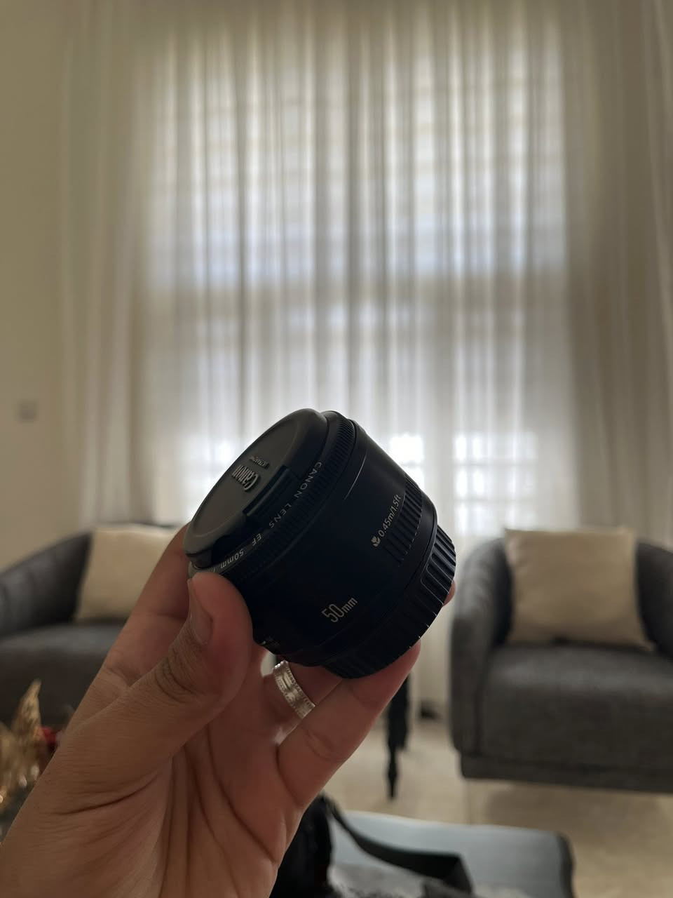 سعر ٨٠٠ الف شامل التوصيل
كاميرا كانون ٨٠٠d
عدسة ١٨-٥٥ استبلايزر
عدسة ٥٠ ملم تصوير شخصي
رامات ٣٢ + ٦٤
جنطة + حزام
ستاند المنيوم ثقيل ٣ محاور 
***********
محمد اياد
