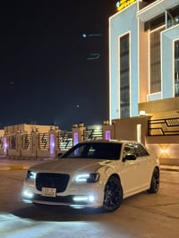 � للبيع كرايسلر 300S موديل 2019 🔥 سيارة مرتبة ونظيفة جداً، جاهزة للاست...