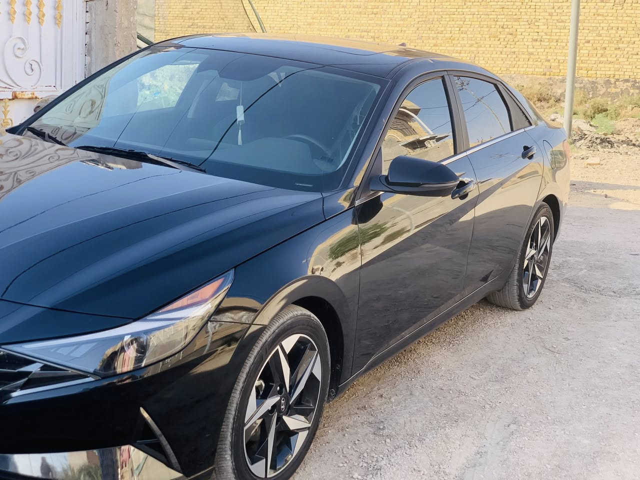 السلام عليكم النترا 23
كفاله عامه... وارد كندي أستيراد خاص 
رقم قادسية انكليزي حرة مكينة 2000 دوش

 ماشيه(57)) كم

 فول مواصفات 

فتحه بصمه 

شاشة كبيرة 

محرك 2000 دوش

كامرة دوارة

بصمة صندوك

ترحيب عند الاقتراب

دخول ذكي 

بصمة ابواب

تشغيل عن بعد

رادار امامي

رادار خلفي

رادار جانبي

تدفئة كشنات

تحديد مسار

قيادة ذاتية

توقف ذاتي 

كروس سرعة

وضعيات قيادة

صندوق ذكي
كشنات جلد 

وبعد هواي مواصفات 
مكان السيارة الديوانية قضاء عفك 
السعر 170 
رقم الهاتف ***********
