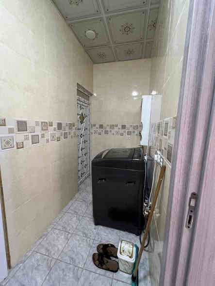 🔥 الــدار للبيع 🔥 طابــــو ملك صرف 🔥

🔥المساحــــة 200 متر واجهة 10 🔥

❌يتكون الدار من طابق ونص درج داخلي

♦️نظام دكت 

گراج واستقبال ومطبخ حار وبارد وغرفتين نوم وصحيات وطابق الثاني غرفة نوم 

الموقع 📍حي النصر قرب المدارس 

السعر /150وبي مجال 

للاستفسار مراجعه عقارات السلام سايدين المرور القديم مجاور صيديله فيتأمين اوالاتصال ع الارقام 

☎️***********

☎️***********
