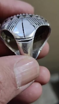 حجر قديم • مصور • تواصل خاص