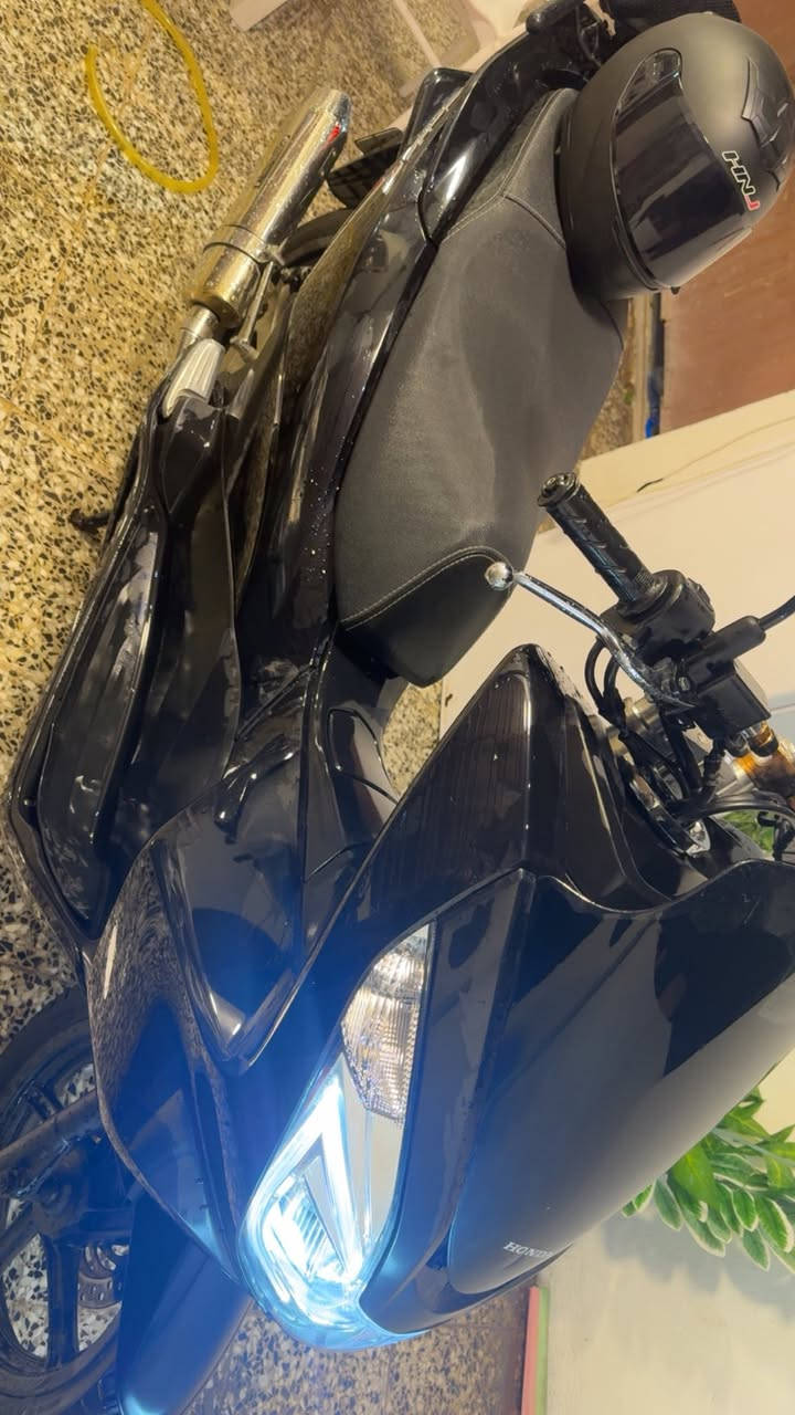 سلام عليكم pcx 150cc دراجه جيل ثاني من انظف دراجات الجيل الثاني مكفوله من كلشي وتزويد البيهه من اليابان ماشيه 18 الف رقم بغداد وحته هزه صاعده تحويل ثاني يوم ابيعلك من البيت مكانهه بغداد زيونه 
السعر 33 
***********
