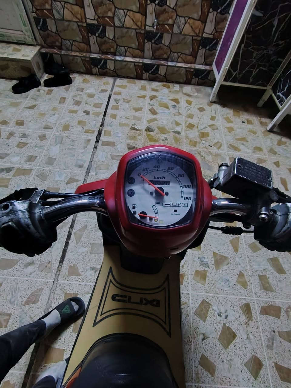 سلام عليكم لبيع دراجه بوليس 2007 كابريتر دراجه كامله من كلشي مابيه اي نقص سلف هندر مكينه خير من الله   مكينه خرسه  كله شغاله مكينه بلادي كفرات ختم واحد سعر 650 وبيه مجال مكاني ديالى خالص هبهب رقمي *********** متواجد فيس واتساب لمو شراي لايعلق يسمع كلام محلو
