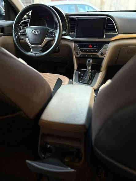 السلام عليكم
‏النترا 2017
‏بسمي تحويل او وكاله حاضر
‏حادثها جاملغ وبنيد فقط بدون دواخل
‏بدون ايرباك فقط الدركه
‏السياره كلش نضيفه مستوردها ع ايدي
‏كير  ✌ مكفول
‏مكينه مكفولة
‏تبريد منضومةة جديده ثلجج
‏كهربائيات كله سليمه مملعوب بيها ولا شعرايه
‏منضومه بانزين كامله جديده 
‏نوزلات جدد
‏فيتبم جديد
‏بلكات جدد
‏دسكات جدد
‏ كبات ٤ بلاديه
‏مدوشمه، بلنواب تعبان عليها
‏ارضيه مدوشمه جلد
‏بيها شاشه شادها ب٢٥٠ الف تدعم الكار بلي والاندرويد اوتو
‏سستم سماعات جدد بزز
‏تخم تاير جديد
‏صدر امامي خلفي جديد
‏منضومه زينون بيها
‏  نجي ع مواصفات نص فول
‏شاشه كامره تحكم سيتيرن
‏وبقيه معروفات
‏السياره كلش تعبان عليها
‏خيررر من الله السياره ع ايد وحده من جبته لليوم
‏ماشيه ١١٨ 
‏شكد ما احجيلك ع سياره تعبان عليها يعني تعبان عليها حيل
‏هسه نجي ع نقص نقصها فقطط اذان بدلتهن بس تجاري يومين ٣ ورجعت مو زينه ٦٠ بلميه٧٠ 
‏فقط اي نقص مابيه
‏مكاني بغداد المواصلات شارع الضغط بياع
‏
‏*********** بي وتساب بغداد
