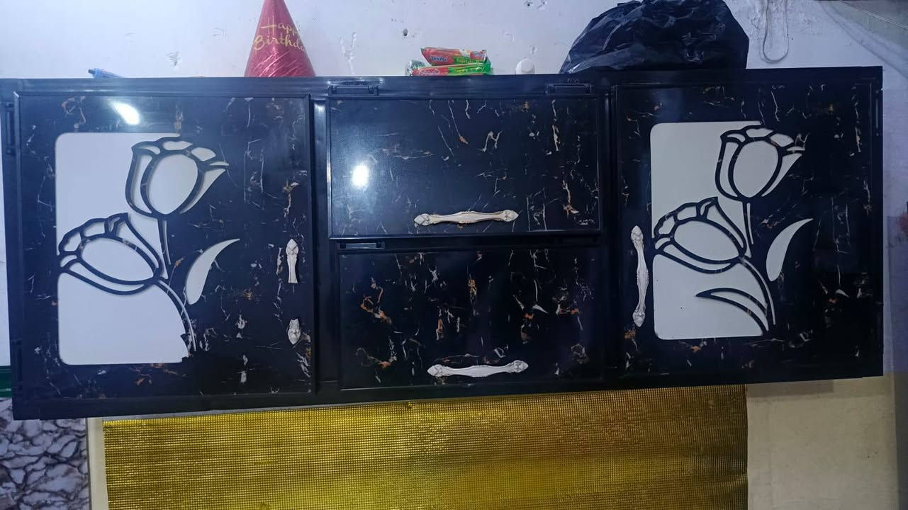 كاونتر 3 قطع متر وعشرين  فقط باب السنك يرادله شد براغي سوكي نضيف مابي شي للبيع سعره 100


**إذا كنت صاحب هذا الإعلان وتريد حذفه لأي سبب، رجاءا أرسل رسالة إلى الدعم الفني**