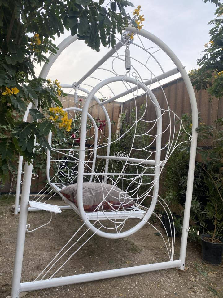 للبيع مكانها دوره حديد ثقيل ***********
