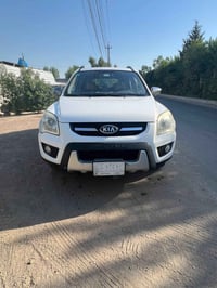 من رخصت الادمن المحترم  كيا سبورتج للبيع مديل ١٠ مكفول من صبغ  وضربه س...