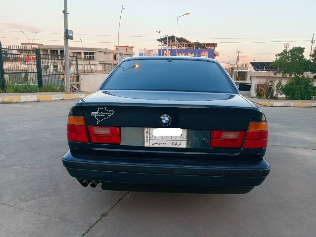 سلام عليكم اخوان. بي ام موديل ( 1995 ) رقم كركوك زيتوني مكينة ( 525 ) بيلادي كير اوتوماتيك كير و محرك بشرط مابي سرف و بخار بدون ضربة بدون اي شي كدام و خلفي كبس فقط صبوغ جمالية سنوي جديد لحد ( 2029 ) هزة جديد بطاقة بنزين موجود 
 ( تبريد تدفيئه يشتغل )
 (كاربائيات كل يشتغل)
 (شاشة الكمبيوتر) 
(تحديد سرعة)
(تحكم ستيرن)
( تحكم لايتات )
بشرط تحويل مباشر سعر 73 بي مجال
رقم موبايل ***********
*********** كركوك, العراق
