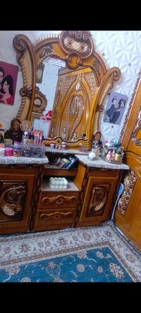 ميز كومدي • تسريحة • أثاث نوم