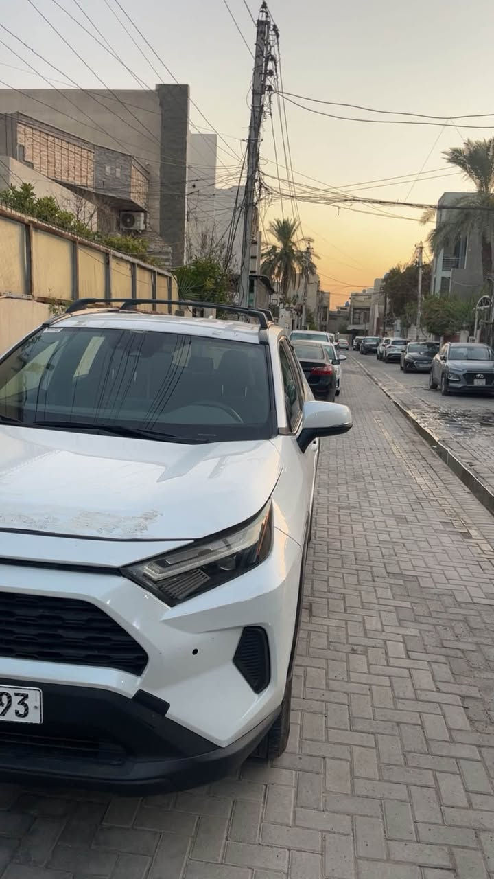 راف فور موديل 2024 هايبرد se وارد أمريكي 
السعر 260 وبيه مجال ماشيه 16ميل 
***********
