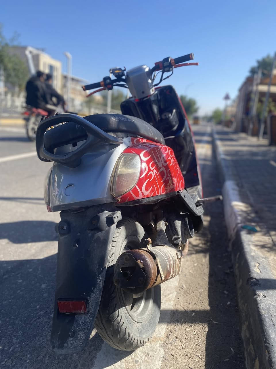 بوليس 
بوشه ٤٩ بلاد
نكره سلف شرط 
و شلعه و معدل تاكل الكاع اكل 
ما مفتوحه ولا بيه خيط تبخير 
السعر٦٠٠ !
وبيه مجال للشراي
بصره ابو الخصيب


**إذا كنت صاحب هذا الإعلان وتريد حذفه لأي سبب، رجاءا أرسل رسالة إلى الدعم الفني**