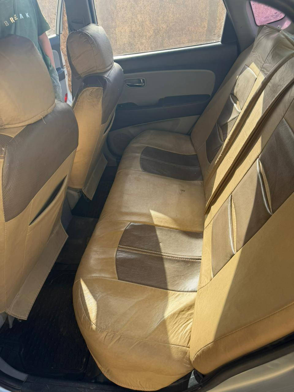 السلام عليكم سياره للبيع ادوات متومه فول مواصفات بدون فتحه كير ومكينه وحداديه مكفوله تبريد وتدفئه شغال تخم تاير السعر ٣٧ رقم ***********  مكان كربلاء
