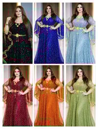 موديل متوفر • ملابس