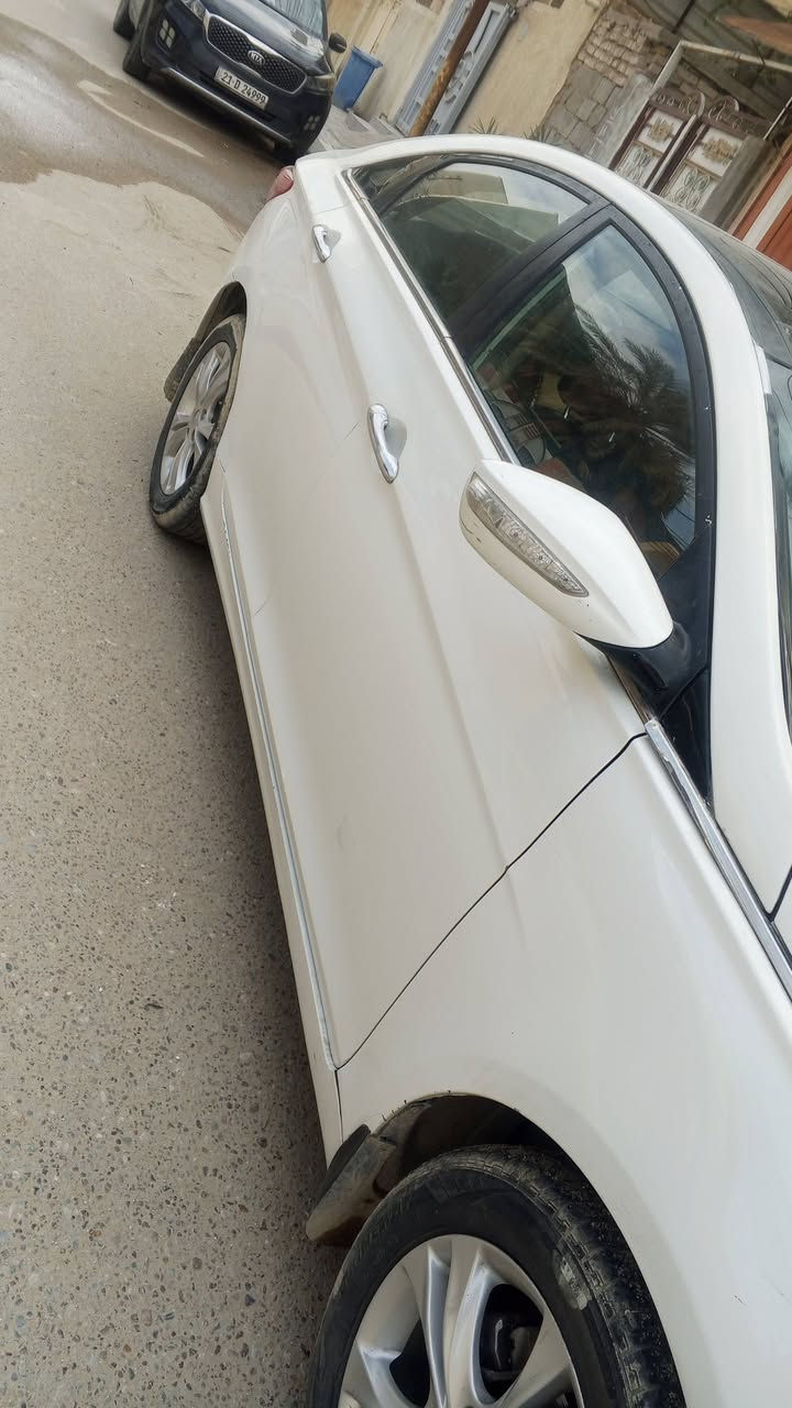 سوناتا للبيع موديل 11 رقم بغداد انكليزي مكان كربلاء سياره باسمي خليجي رقم الهاتف *********** السعر 115بيهه مجال
