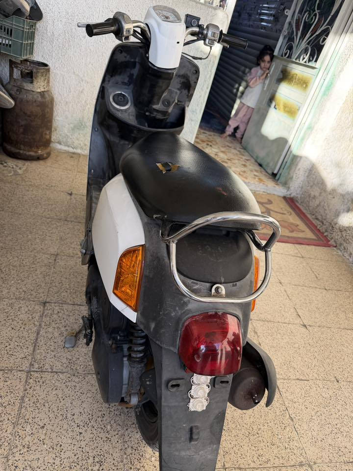 سلام عليكم اخوان
للبيع دراجه بوليس
الدراجه حلوه وجديده صار اقل من الشهر نازله من الرمبه 
مكينه جديد بمعنى الكلمه ومابيها اي نقص جاهزه
مكان الدراجه بغداد حي اور
سعرها 825 وبيها مجال للشراي
***********
