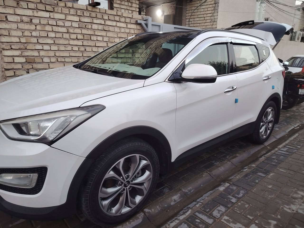 السلام عليكم
سنتافي موديل 2014  خليجي بدون حادث …  7 راكب… بانورما ....محرك دوش  4  سلندر مفتوح الكيس ....  ماشيه 103 ... نظام ايكو...  تحديد سرعه... مري شفط… كشنات جلد … تبريد 3 قطع… وشرط الفحص والسونار…  رقم بغداد مشروع وطني باسمي بشرط تحويل ثاني يوم … وجاهزه مبيها اي نقص ع البلاد
السعر 170 ورقة وبيها مجال 
مكاني بغداد حي الجهاد 
*********** 
متواجد واتساب وخاص
