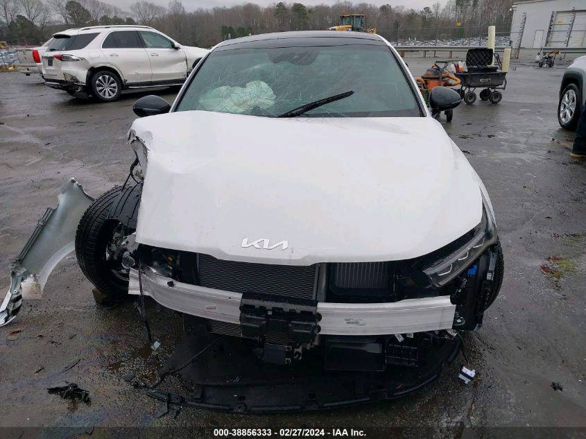 للبيع كيا كي 5 2024 
جي تي لاين كامل مواصفات للاخير 
ماشيه 10 الف 
محرك 1600 تيربو
داخل ماروني 
الحادث كما موضح بالصور 
رقم بغداد هزة جديده تحويل ثاني يوم
مكاني بغداد الزعفرانيه 
السعر 185 ورقه وبيها مجال وشراي يتدلل
رقم مبايل *********** متواجد خاص واتساب***********