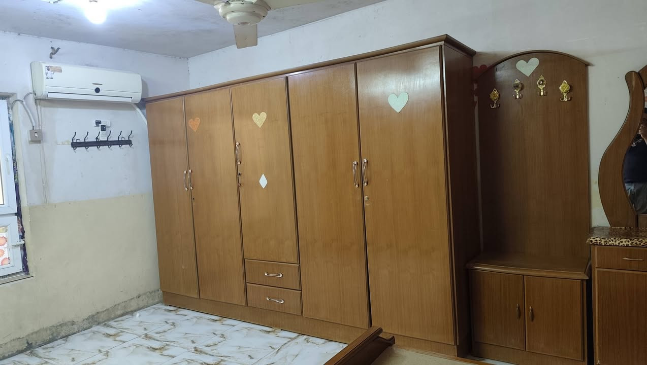 السلام عليكم قرفة نوم خشب صاج للبيع السعر 550وبي مجال بسيط العنوان كركوك طريق بغداد *********** انتصل
