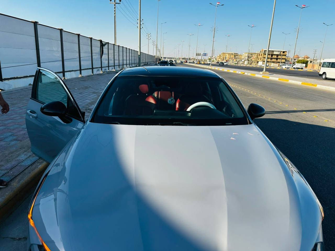 السلام عليكم سياره كي فايف  k5 موديل ٢١
سياره فول مواصفات واحد على واحد 
وارد أمريكي 🇺🇸 وصور الحادث موجوده بالمنشور لتفاصيل أكثر اتصال ☎️ ***********
العنوان: كربلاء المقدسة
