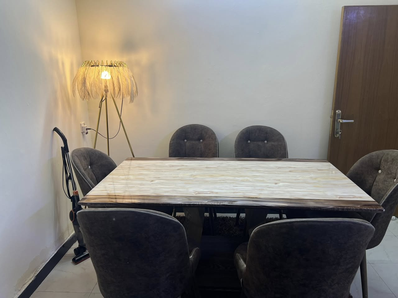 ميز طعام مرمر ٦ كراسي نظيف كلش السعر ٤٥٠ العنوان بغداد الحريه الثالثه


**إذا كنت صاحب هذا الإعلان وتريد حذفه لأي سبب، رجاءا أرسل رسالة إلى الدعم الفني**