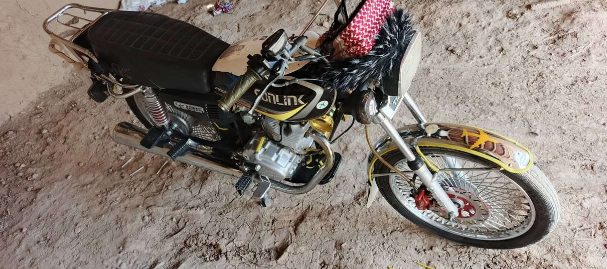 موديل 2023 دراجه نظيفه للبيع لا صرف لا بخار نشاط فول كهربائيات شغاله كل شيء شرط من كل شيءء
السعر (525) مكاني كركوك حي الصناعي 
***********
***********
