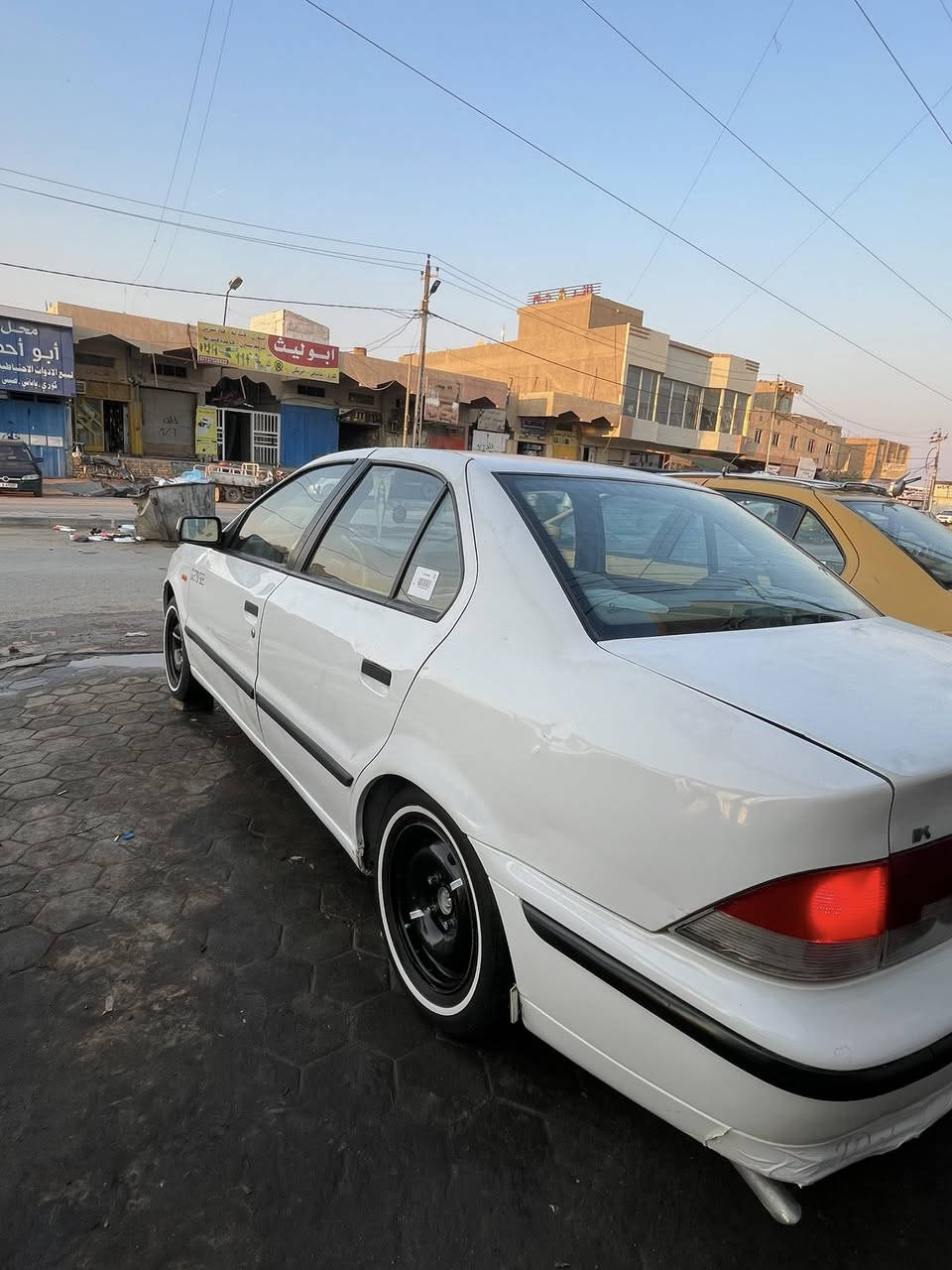 سلام عليكم اخوان سمند مديل ١١ سياره بيها ضربه باب ودوس وهلالات معمره وبيها طخات رقم ميسان تحويل ثاني يوم عوزها صدر بس عنواني كوت دور العمال سعرها ب٣٥ وبيها مجال خاص مفتوح ***********
