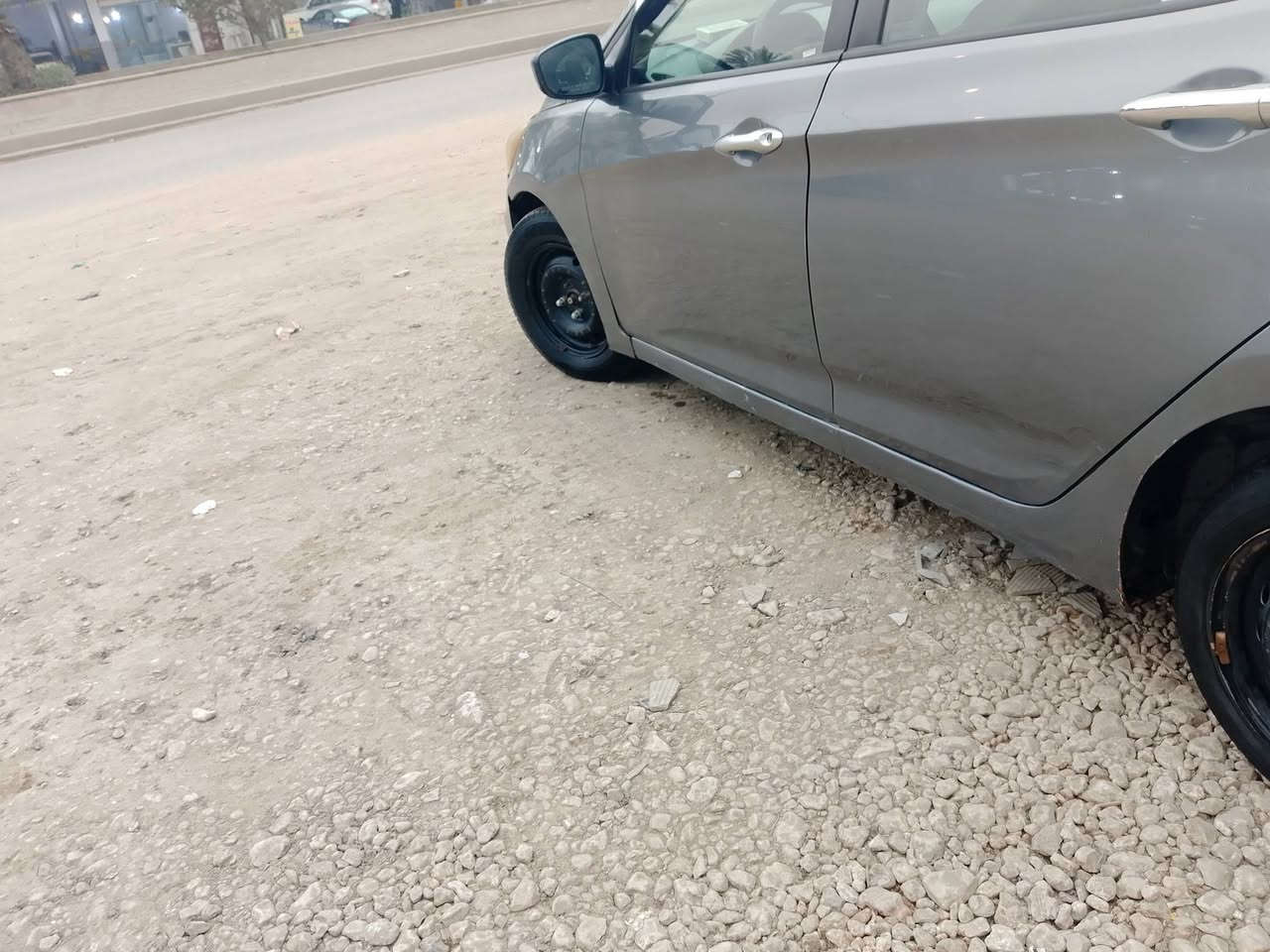 السلام عليكم اكسنت 17 وارد امريكي ضربه جاملغ وشويه من البنيد جهته السايق محرك gdi 1600 كير ومكينه مكفولات تراي حلو دواخل جدد ع وضع الشركه شاشه وكامره خلفيه تبريد ثلج السياره ماشيه 80ميل باسمي سنويه لل30 رقم بابل انكليزي مداور ثاني يوم نضيفه مكاني بابل الحله  غير متواجد فيس  ***********
***********
