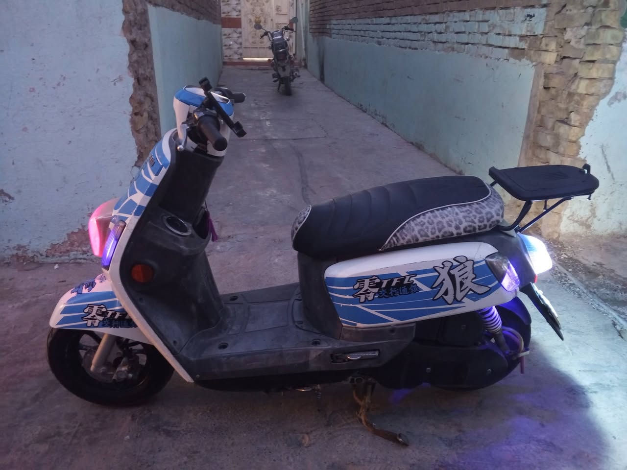 السلام عليكم موطور بوليس للبيع بوشه 59الشراي يتصل ‏‪***********‬‏🛵
