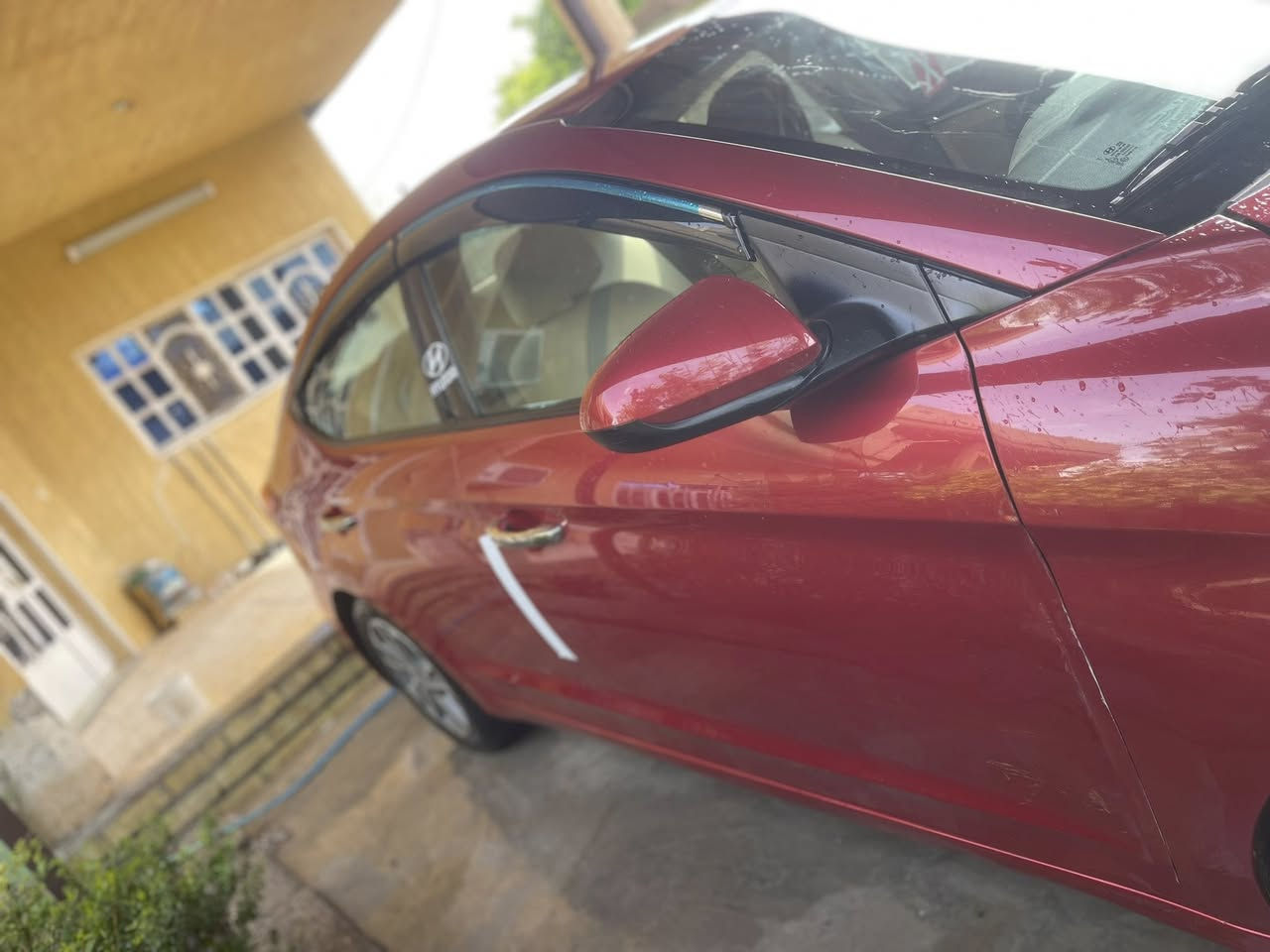 سلام عليكم سيارة النترا للبيع موديل 2017 لمتد فول 1/1 محرك دوش 2000 رقم بغداد أنكليزي وارد أمريكي بدون حادث فقط صبغ جاملغ وبارد والسونار موجود بالصور
موصفات
بصمة 
وفتحة سقف
تحكم ستيرن 
لد امامي 
رادار مري
شاشة كاميرا
أبواب خزن ميموري 
شحن
تشغيل عن بعد 

للمعلومات اكثر الاتصال
العنوان / بغداد الكاظمية 
الرقم /***********
السعر /135$
