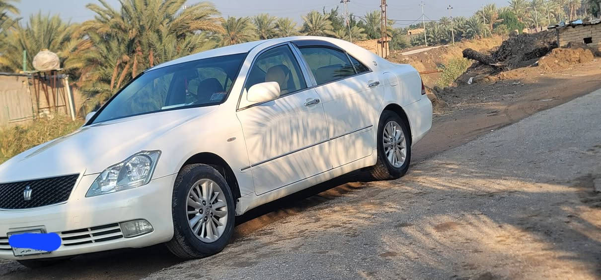 للبيع شاهينه موديل ٢٠٠٤ كفاله عامه رقم كربلاء تحويل ثانيوم دكمتين شاصي ٨٠ لون صدفي تبريد  تدفئه كله شغال ٦ بصمات مكان نجف كوفه السعر ١٤٥ بيه مجال الاتصال ***********
