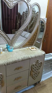 غرفه تركيه مستعمله نضيفه للبيع 9قطع السعر مليون وبيها مجال للتواصل/077...