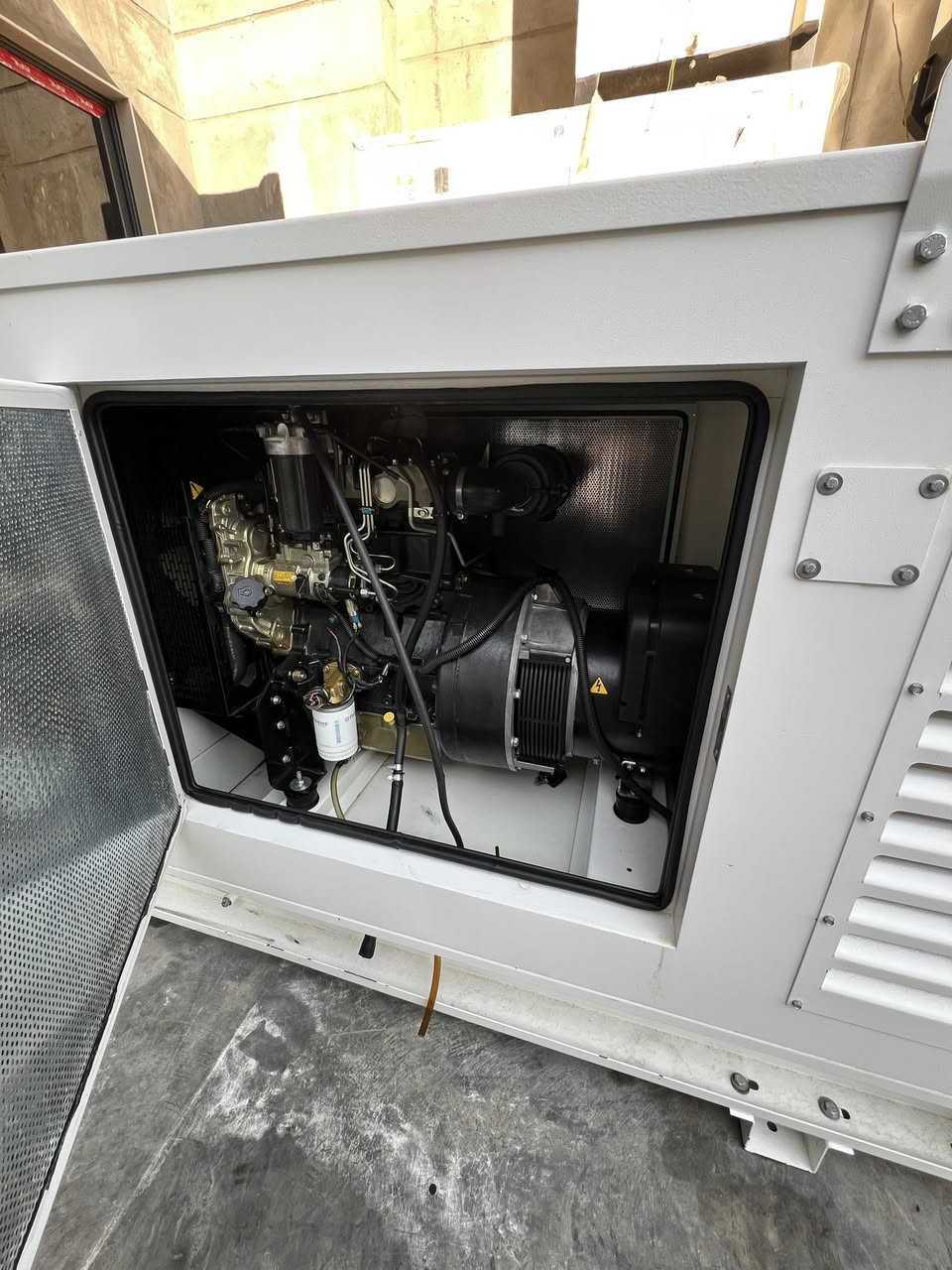 عرض
👈🏼موالد بيركز انكليزي اصلي 33 KVA 

👈🏼كاتم نسبه الكتم 90/100
👈🏼المحرك بيركز انكليزي اصلي 🇬🇧
👈🏼وراس التواليد لوري سومر فرنسي 🇫🇷 
👈🏼ساعات العمل 700ساعه 
👈🏼ضمان الموالد عل حمل  
👈🏼للتواصل واتساب او الاتصال 📞
 📞***********👈🏼
(عباس الوائلي )

تنويه هام ‼️ 

متوفر نضام الاستبدال 🔀 تكدر تبدل موالدتك القديمه موالده جديده ويتم الاتفاق 🤝بعد التقييم 

تتوفر صيانه 👷🏼‍♂️ جميع احجام الموالدات البيركز الانكليزي و/ الكمز / دايو دوزان  بعمل متقن ونوفر لك خدمات عامه واستبدال عام في الموالدات
العنوان بغداد كم ساره  

معه تحيات (عباس الوائلي )
