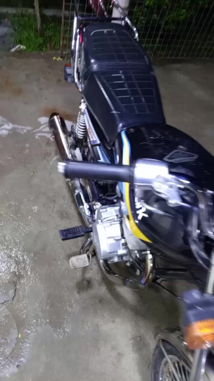 السلام عليكم دراجه للبيع 24اوراق سكنر كفاله عامه نقص بس بريك امامي السعر خاص ***********
