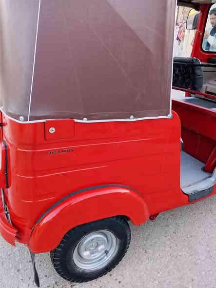 السلام عليكم تكتك موديل 18 اوراق المصطفى مكينه فول دوشمه جديده مسمكره ومصبوغه عام تكتك تخبل مانقصها كلشي للاتصال ***********
