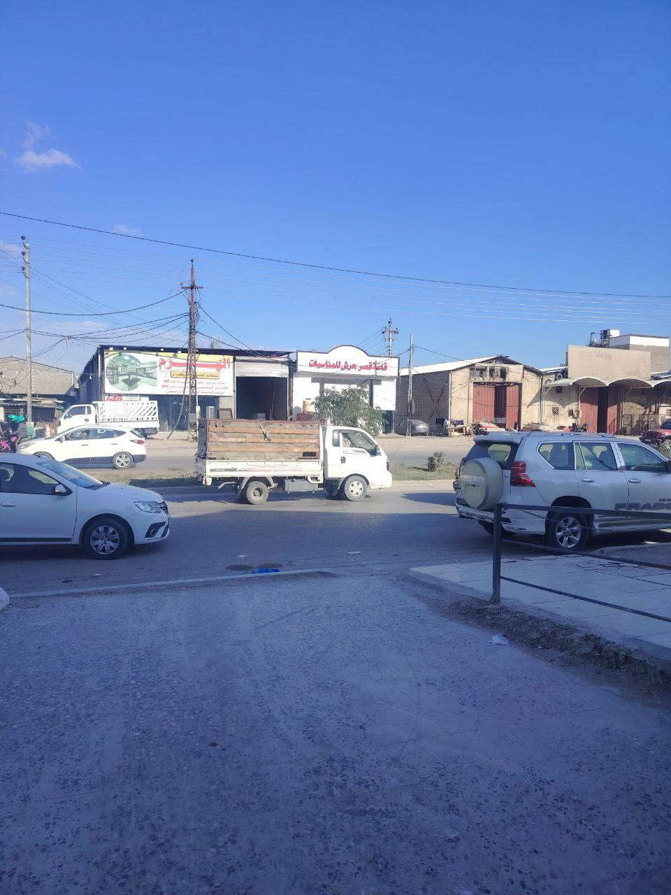 سلام عليكم محل تجاري لليجار مكانه تجاري عل سريع المعلمين مقابيله قاعه قصر جرش  نزال ١٠ واجه ٤ للستفسار***********
