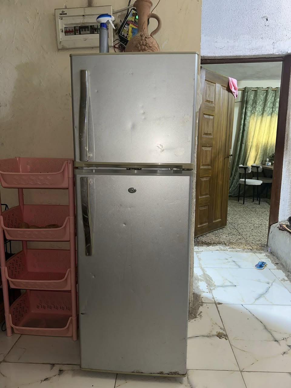 ثلاجة مستعملة لكن تبريدها فول من ماركة  SHARK
   
الموديل: BCD-268

متوسطة الحجم لون سلفر 

مابيها اي نقص  شاهد الله تبريدها وفريزها يجنن 
سبب البيع لان اشتريت ثلاجة اكبر 
اريدها ب ١٥٠ الف مكاني بغداد حي الاعلام


**إذا كنت صاحب هذا الإعلان وتريد حذفه لأي سبب، رجاءا أرسل رسالة إلى الدعم الفني**